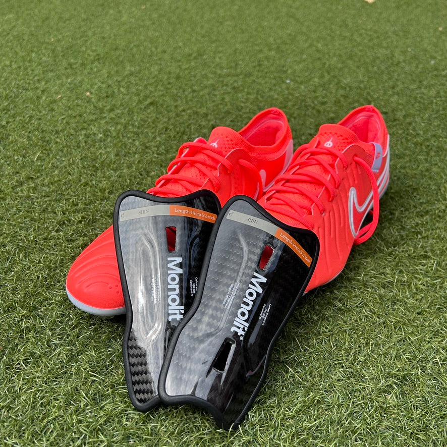 Monolit Carbon Fibre shin pads 14cm